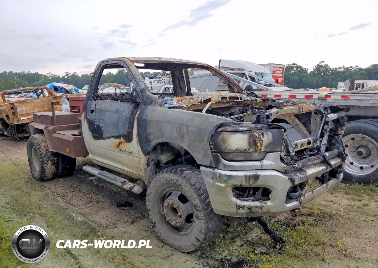 2019 Ram 3500 Tradesman VIN:3C63RRAJ1KG542132 - 4