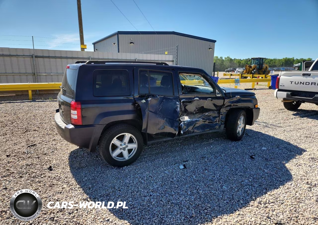 2010 Jeep Patriot Sport VIN:1J4NT1GBXAD647018 - 3