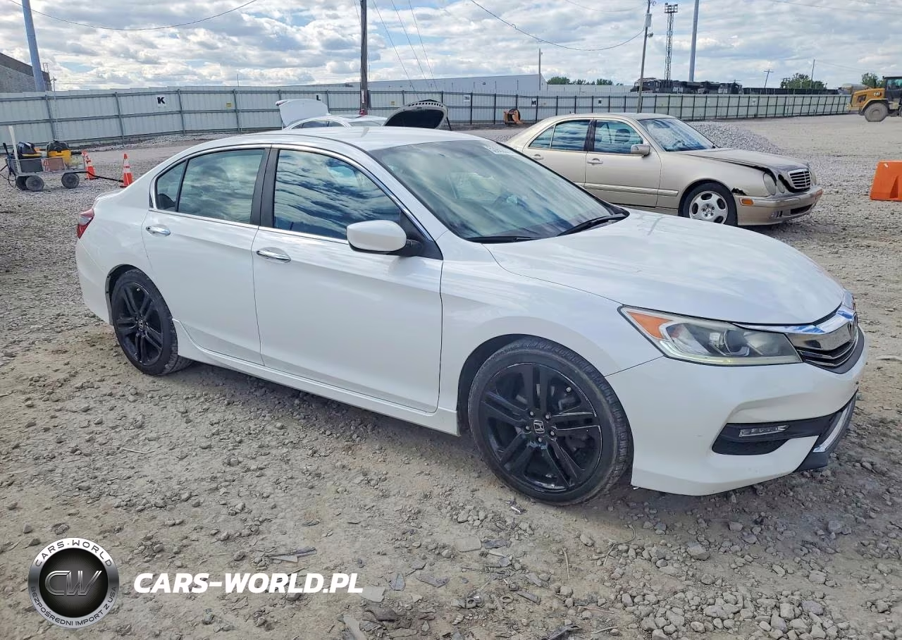 2016 Honda Accord Sport VIN:1HGCR2F55GA167090 - 4