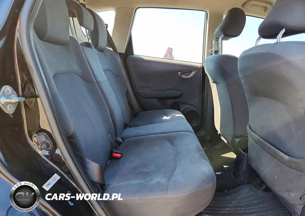 2012 Honda Fit VIN:JHMGE8H32CC005649 - 10