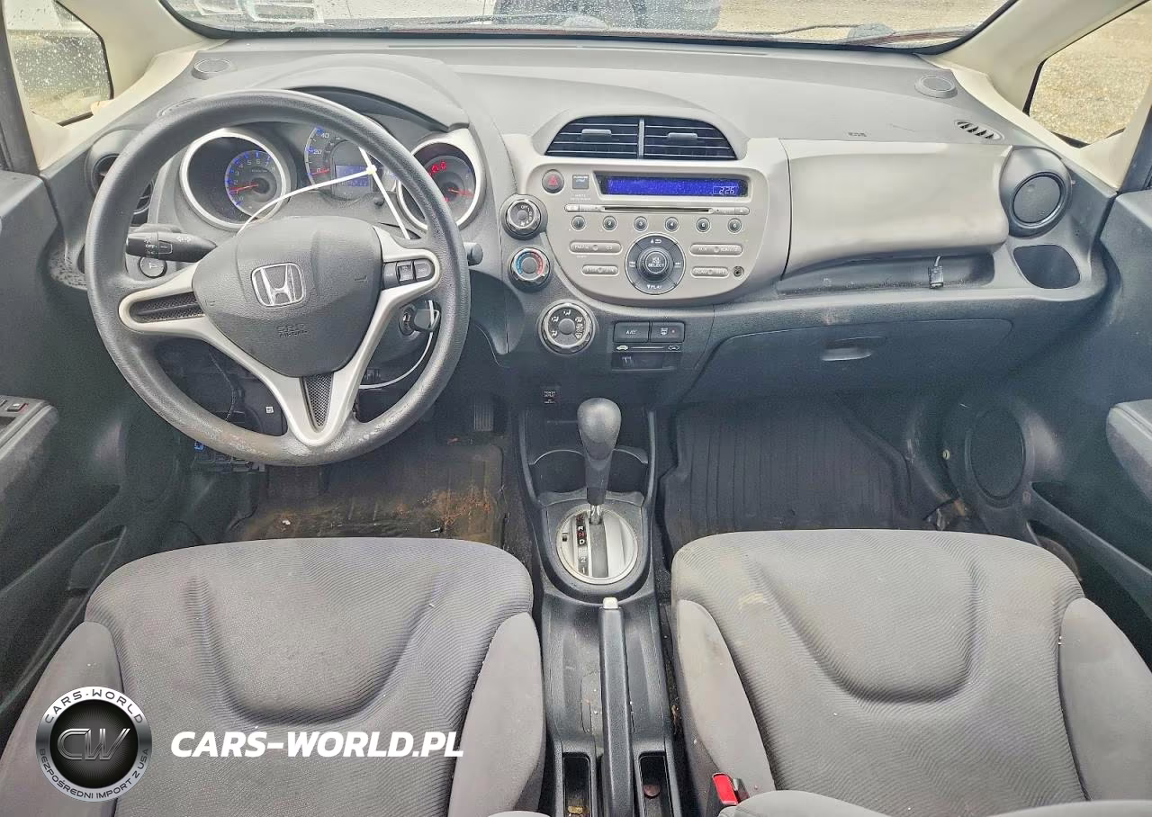 2012 Honda Fit VIN:JHMGE8H32CC005649 - 8