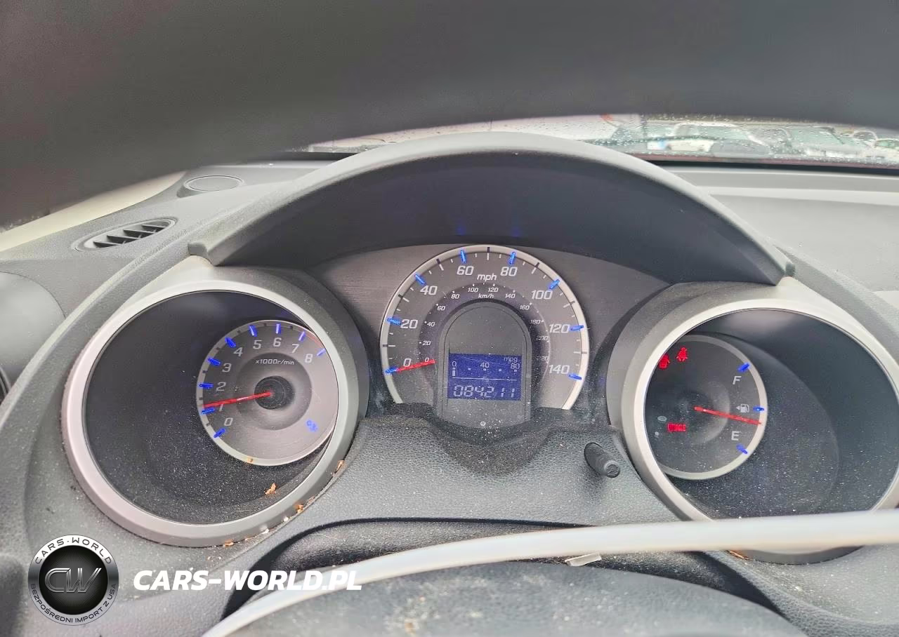 2012 Honda Fit VIN:JHMGE8H32CC005649 - 9