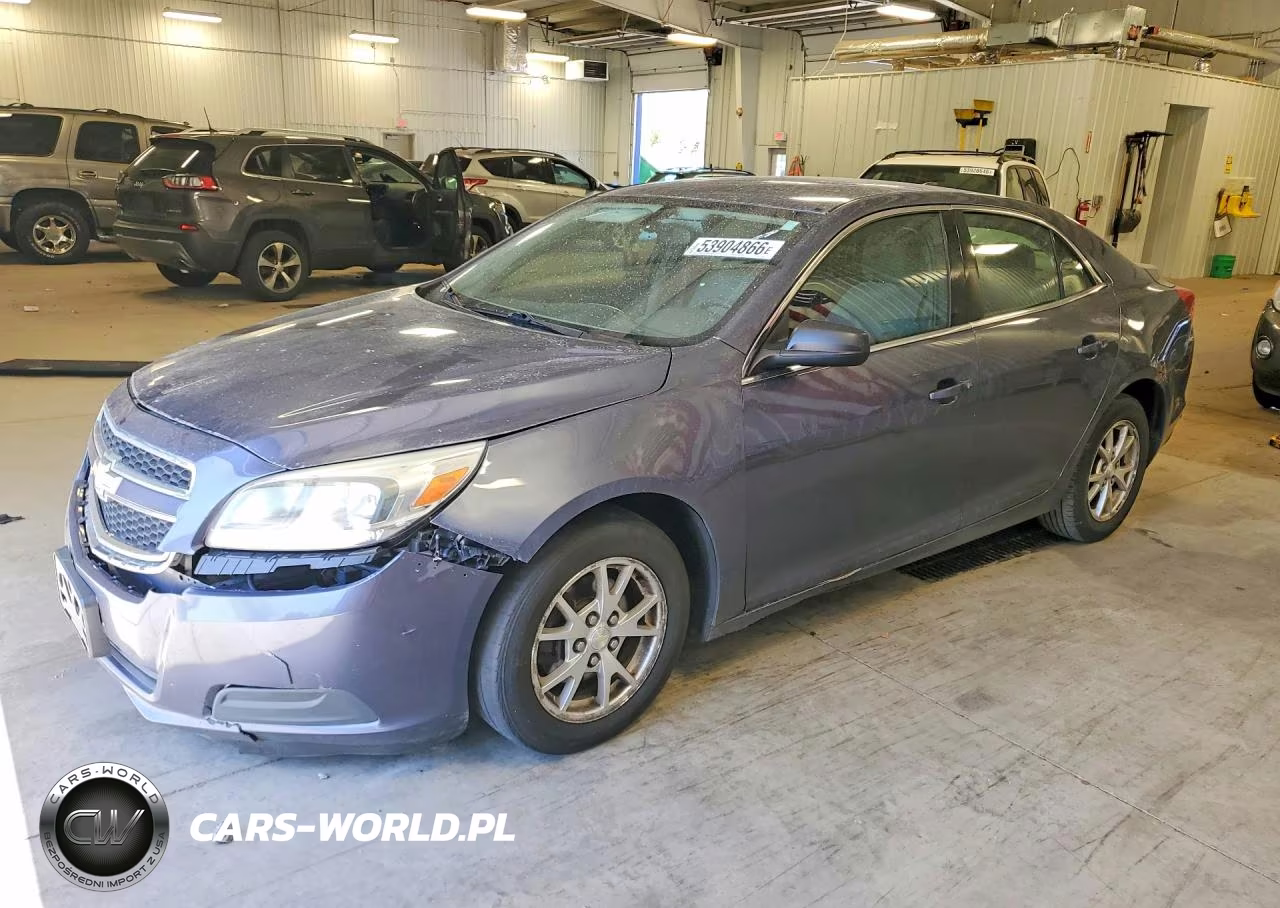 2013 Chevrolet Malibu Ls – zdjęcie 1 z 12