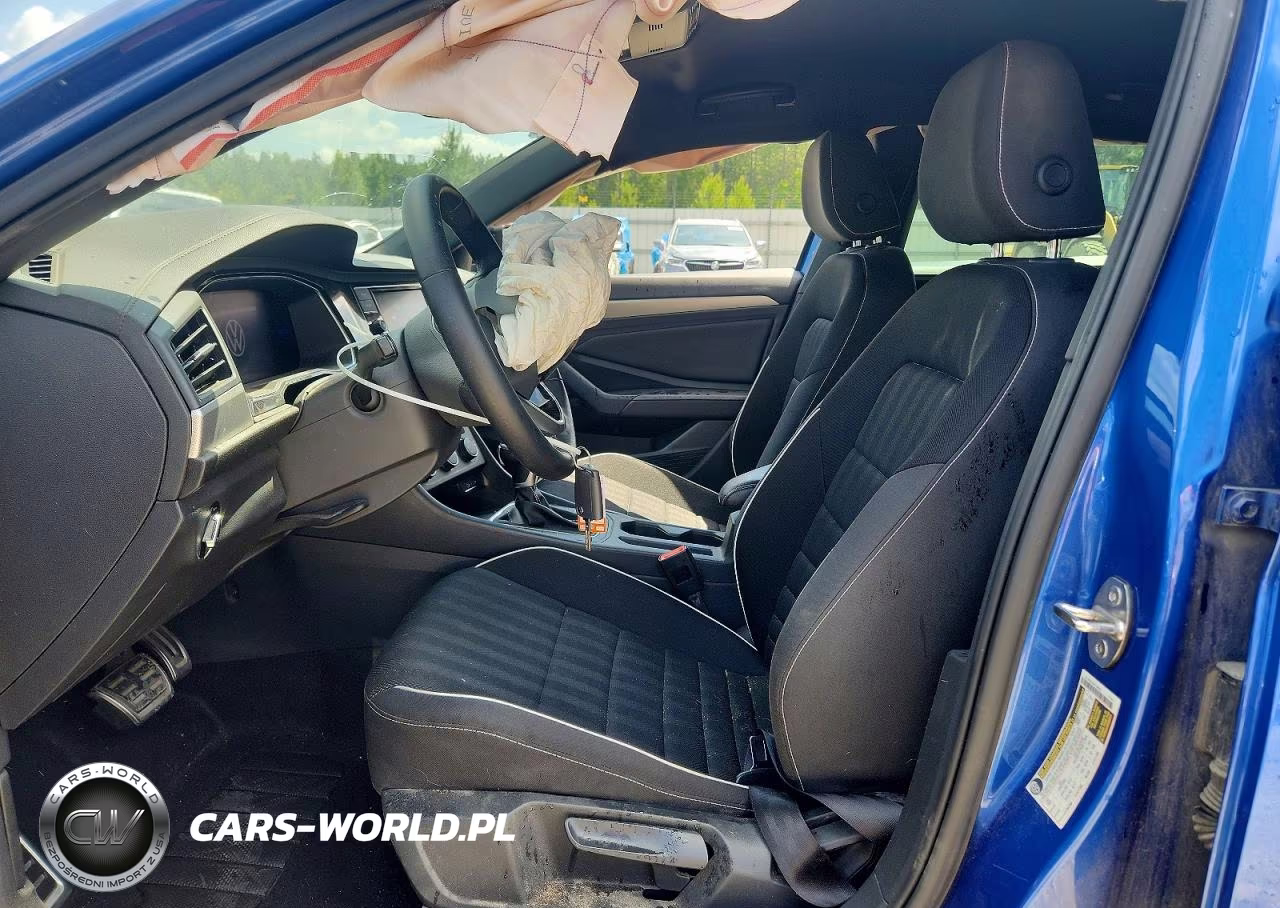 2023 Volkswagen Jetta Sport VIN:3VWBM7BU8PM016067 - 7