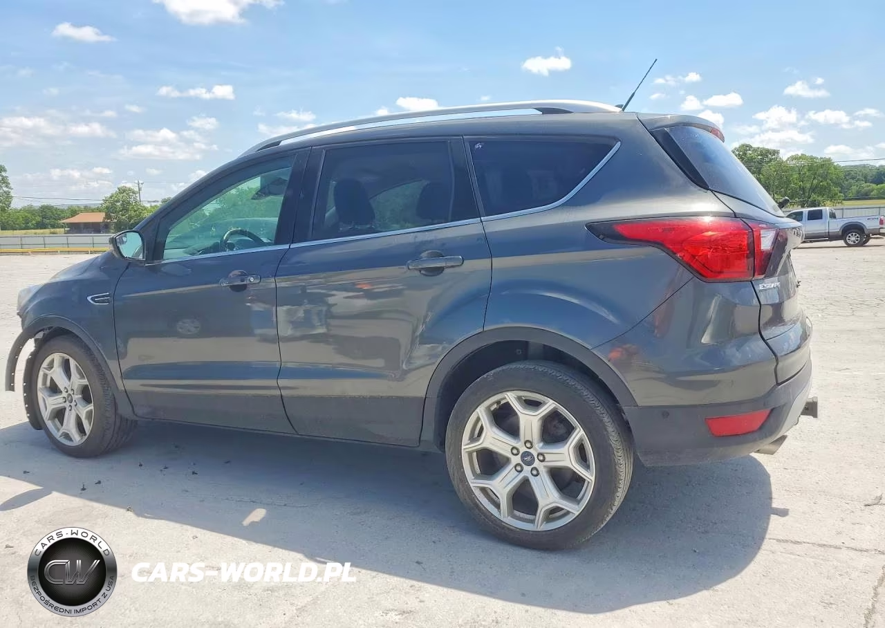 2019 Ford Escape Titanium VIN:1FMCU0J93KUA84613 - 2