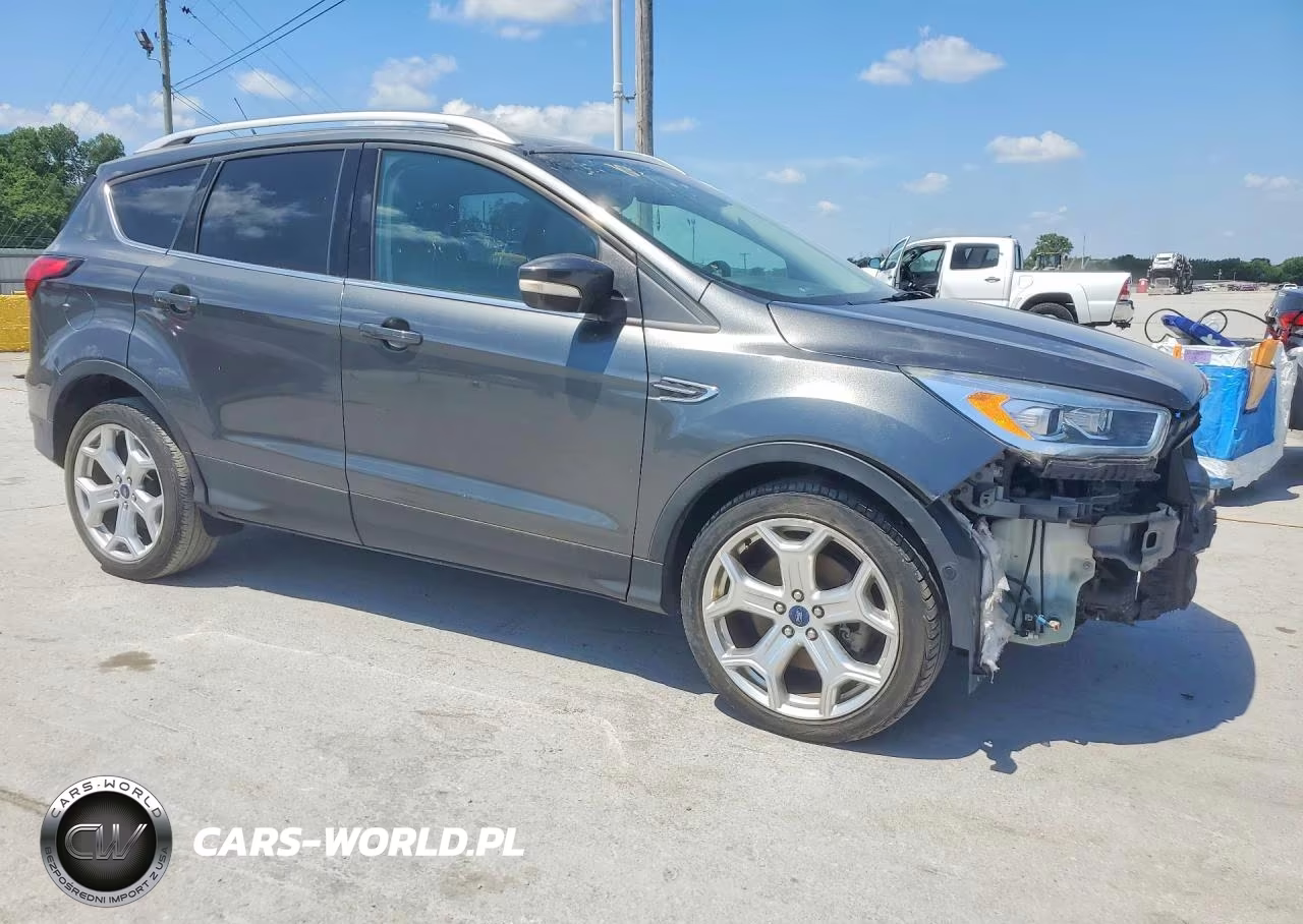 2019 Ford Escape Titanium VIN:1FMCU0J93KUA84613 - 4