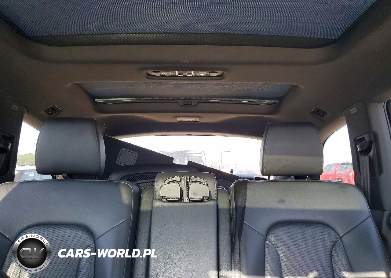 2015 Audi Q7 VIN:WA1DGAFE5FD012579 - 10