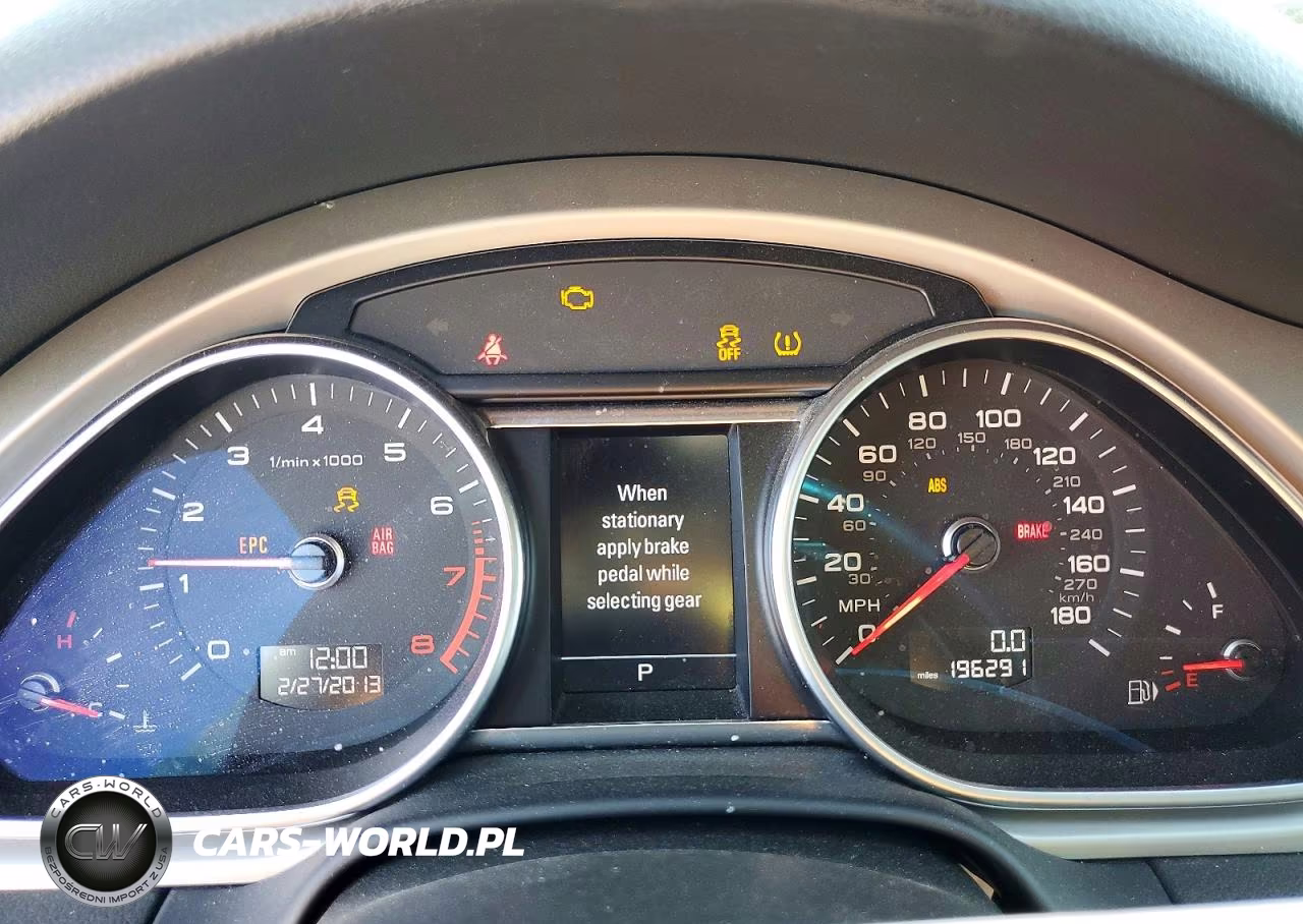 2015 Audi Q7 VIN:WA1DGAFE5FD012579 - 9