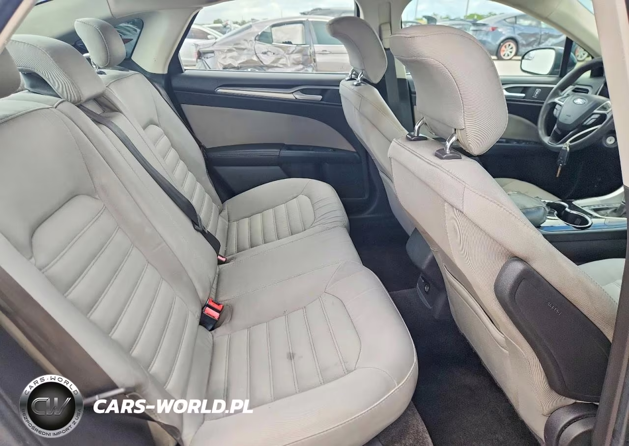 2015 Ford Fusion S VIN:3FA6P0G79FR123786 - 10