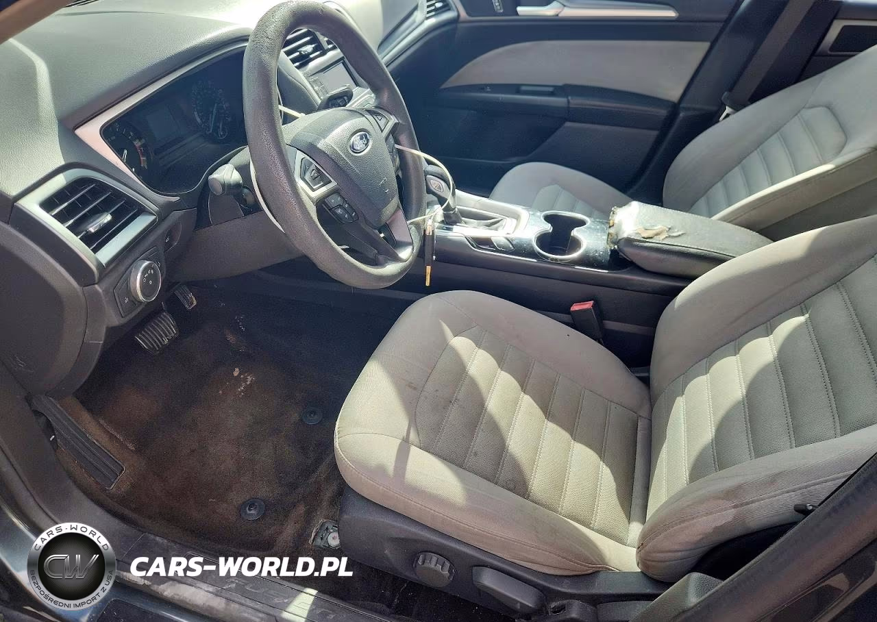 2015 Ford Fusion S VIN:3FA6P0G79FR123786 - 7