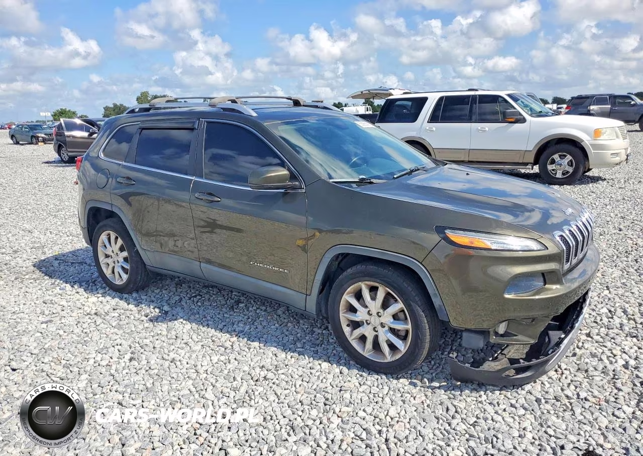 2015 Jeep Cherokee Limited VIN:1C4PJLDS3FW731701 - 4