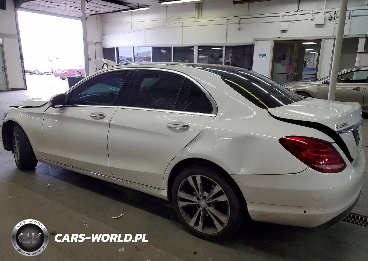 2017 Mercedes-Benz C 300 4Matic VIN:55SWF4KB0HU199562 - 2
