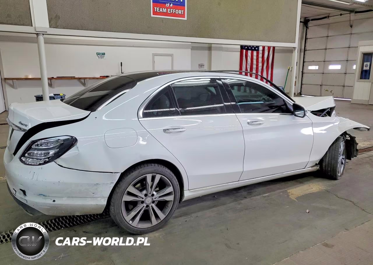 2017 Mercedes-Benz C 300 4Matic VIN:55SWF4KB0HU199562 - 3