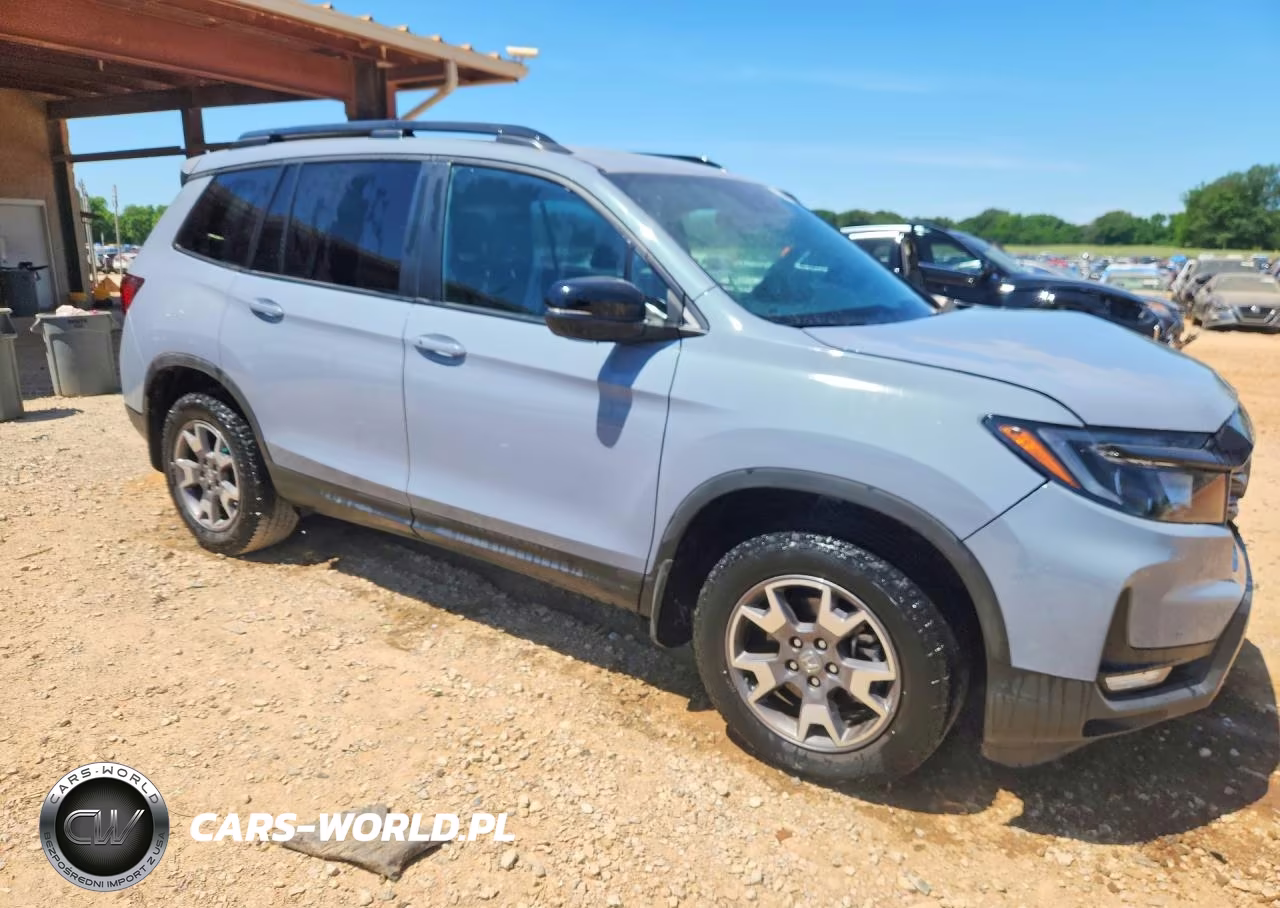 2023 Honda Passport Trail Sport VIN:5FNYF8H67PB041357 - 4