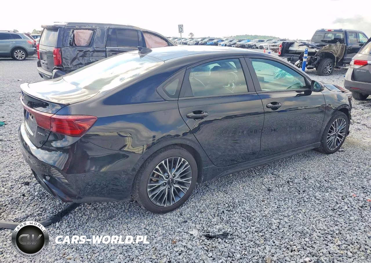 2022 Kia Forte Gt Line VIN:3KPF54AD6NE447659 - 3