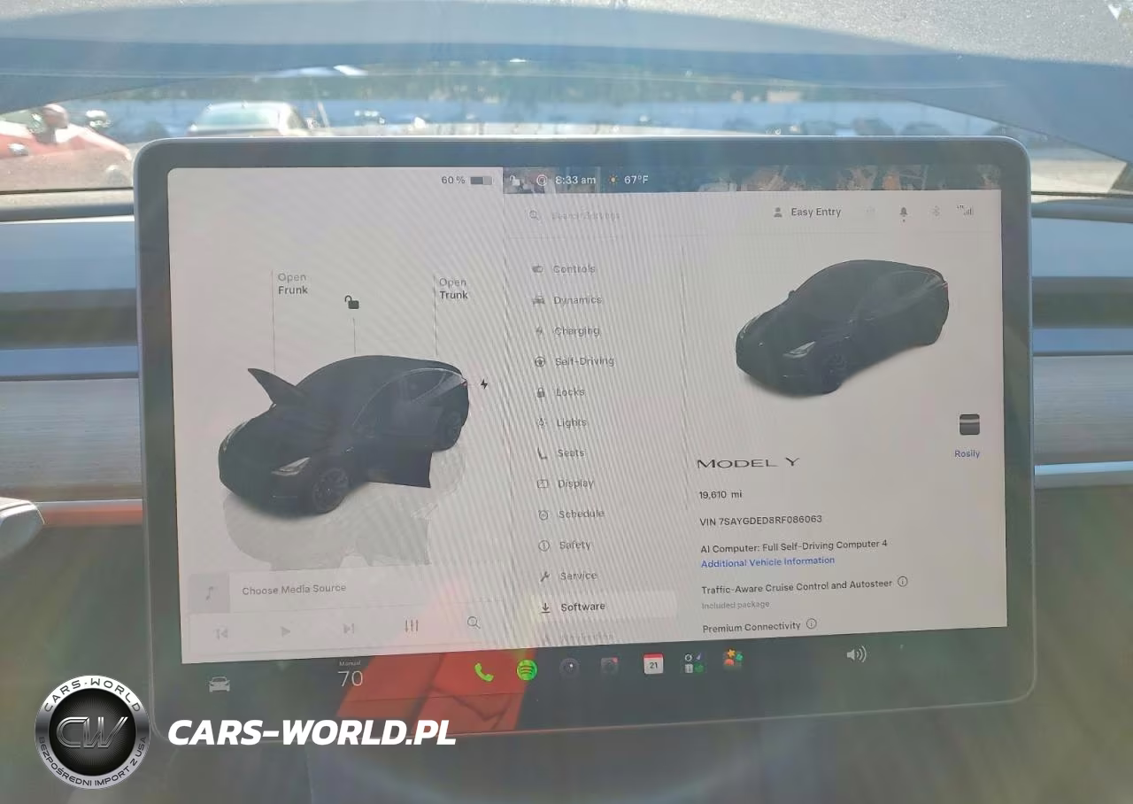 2024 Tesla Model Y VIN:7SAYGDED8RF086063 - 9