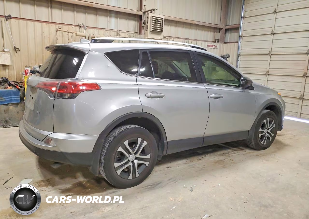 2018 Toyota Rav4 Le VIN:JTMZFREV7JJ183195 - 3