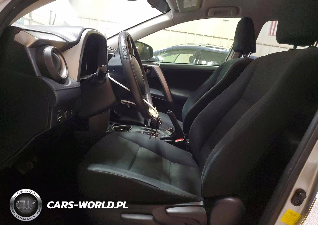 2018 Toyota Rav4 Le VIN:JTMZFREV7JJ183195 - 7
