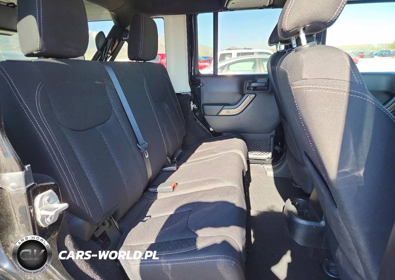 2018 Jeep Wrangler Unlimited Sport VIN:1C4BJWDG2JL892476 - 10