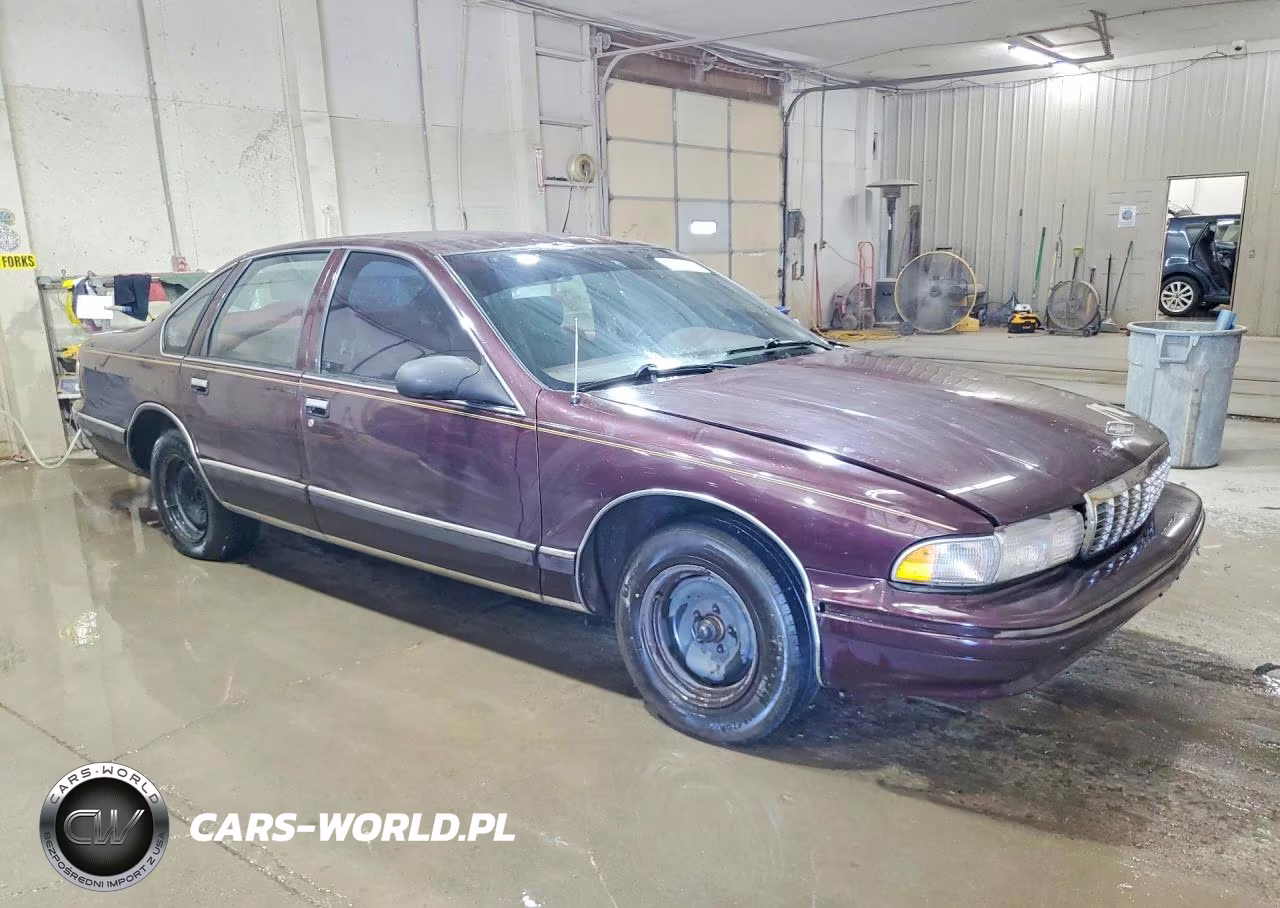1996 Chevrolet Caprice Classic VIN:1G1BL52W9TR159767 - 4