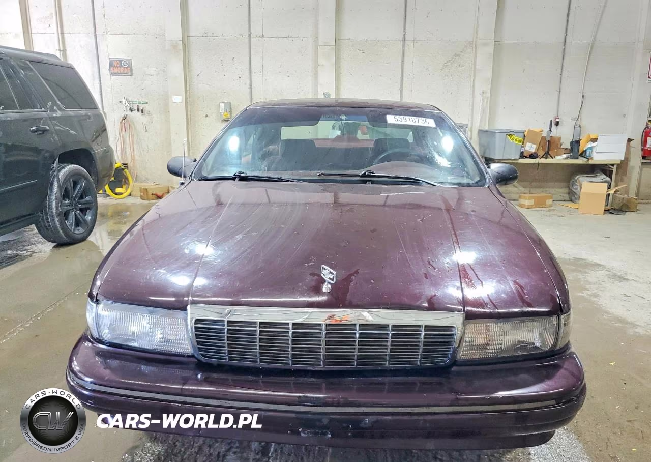 1996 Chevrolet Caprice Classic VIN:1G1BL52W9TR159767 - 5