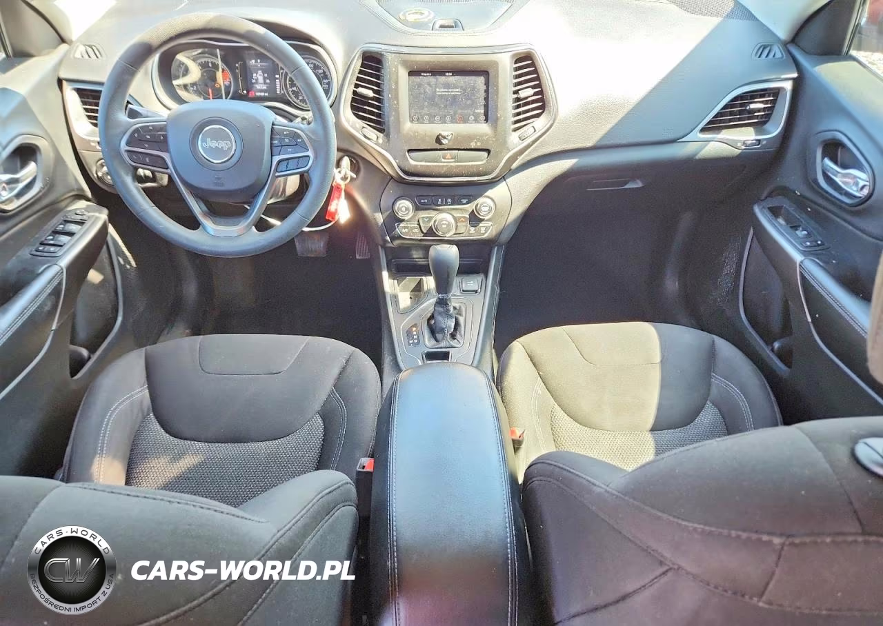 2019 Jeep Cherokee Latitude VIN:1C4PJLCB7KD487753 - 8