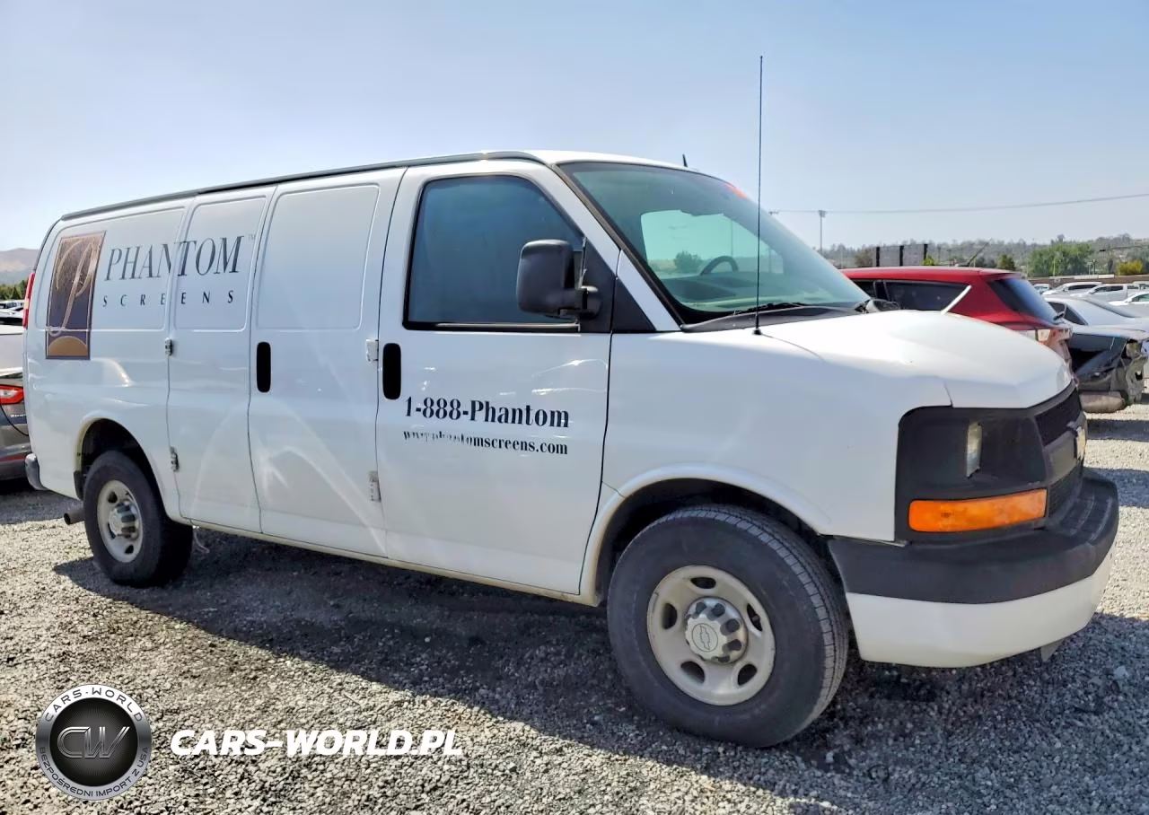 2015 Chevrolet Express 2500 Cargo Delivery Van VIN:1GCWGFFF8F1106493 - 4