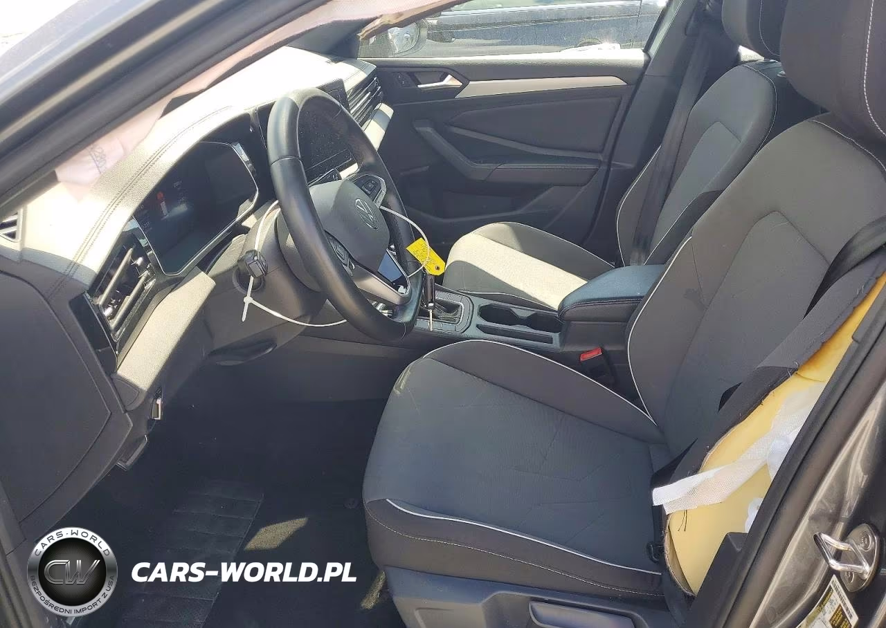 2025 Volkswagen Jetta Sport VIN:3VWBX7BU3SM041068 - 7