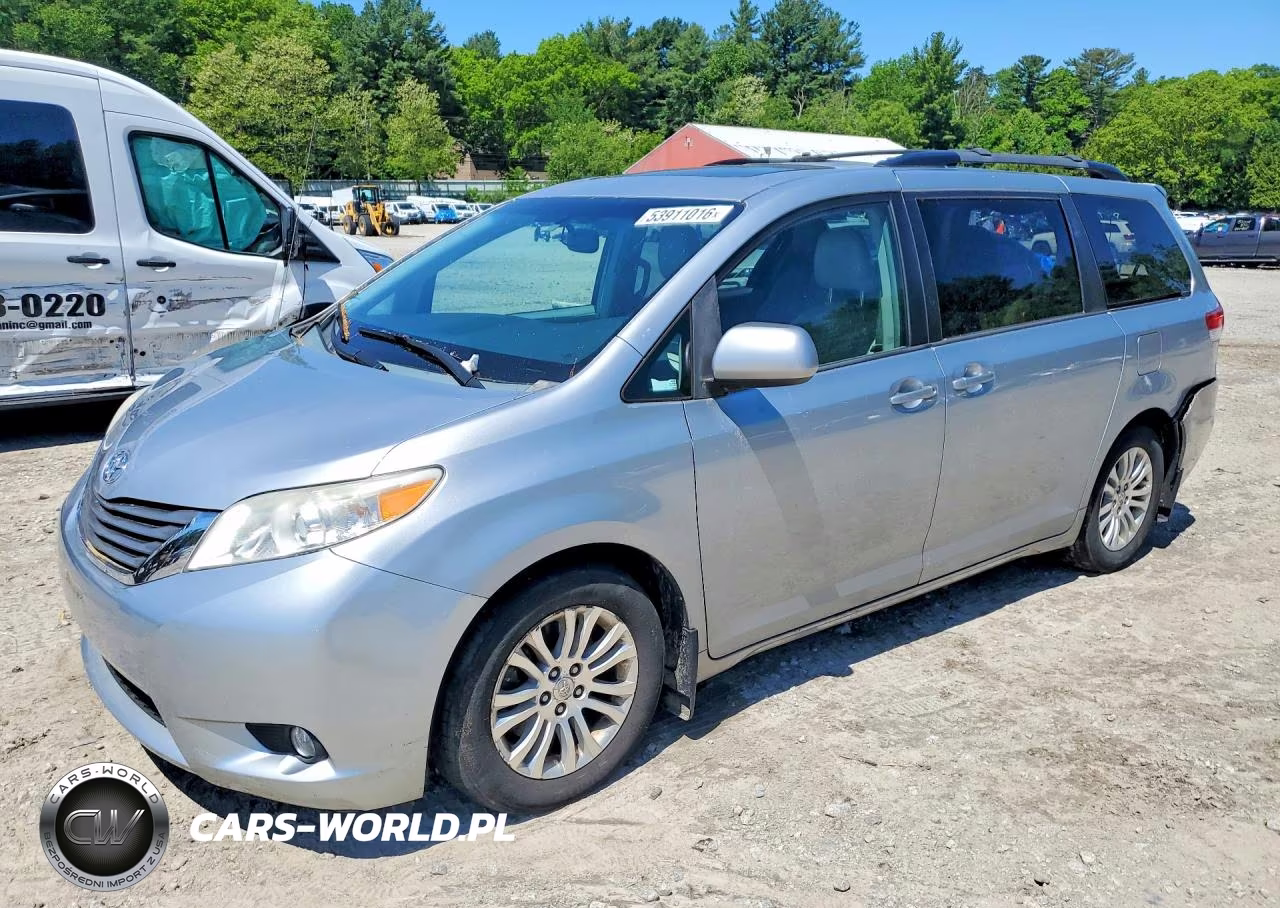 2014 Toyota Sienna Xle 8-Passenger