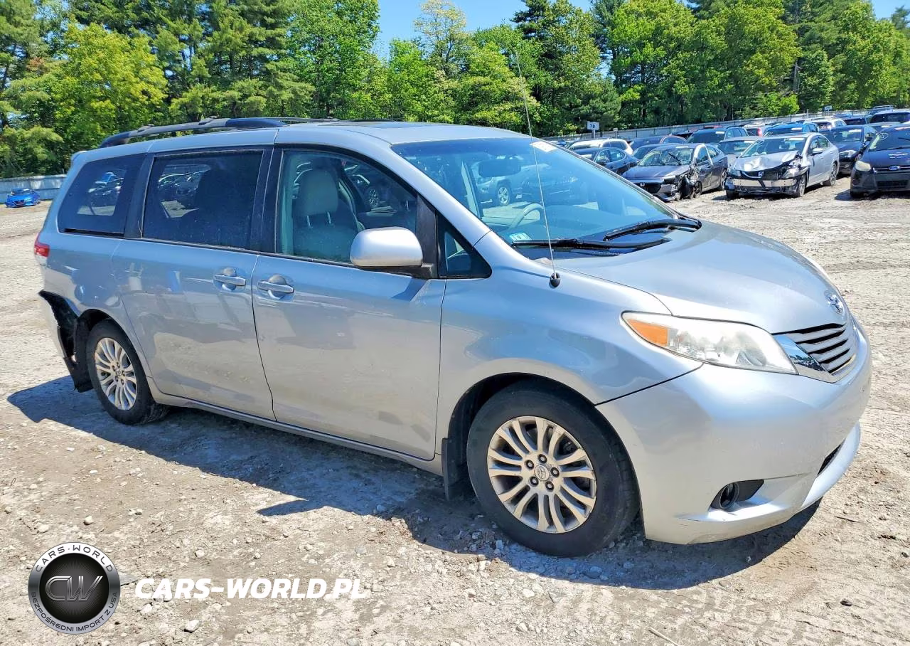 2014 Toyota Sienna Xle 8-Passenger VIN:5TDYK3DC3ES516134 - 4