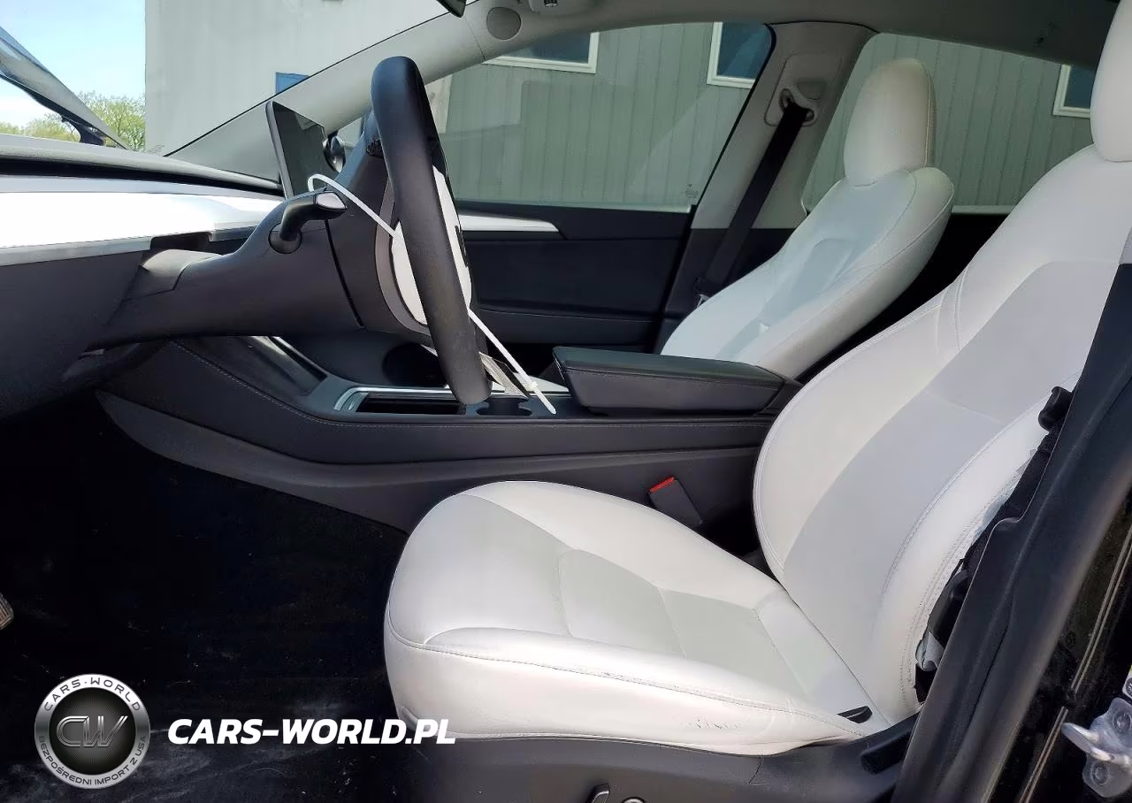 2023 Tesla Model Y VIN:7SAYGDEE6PA182115 - 7