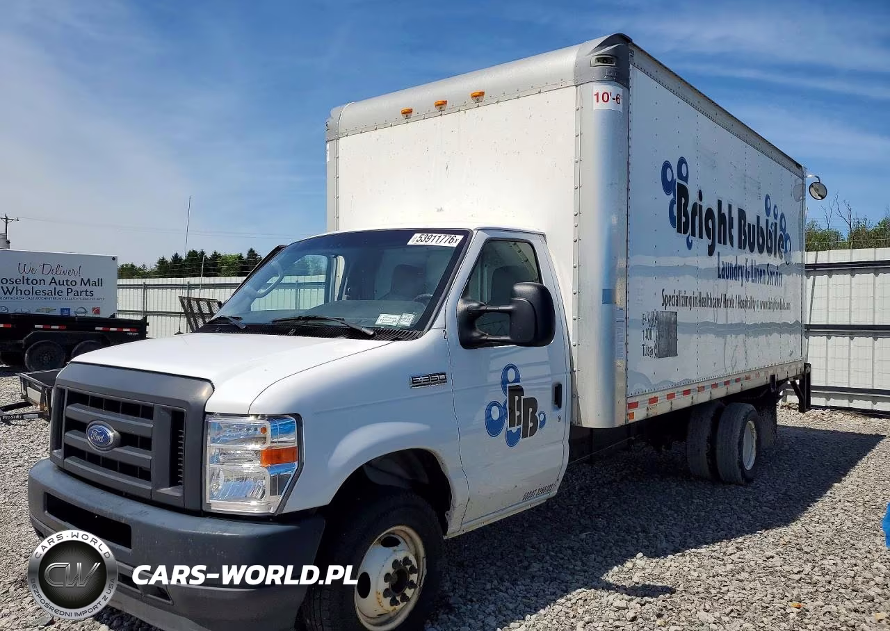 2021 Ford E350 Box Truck