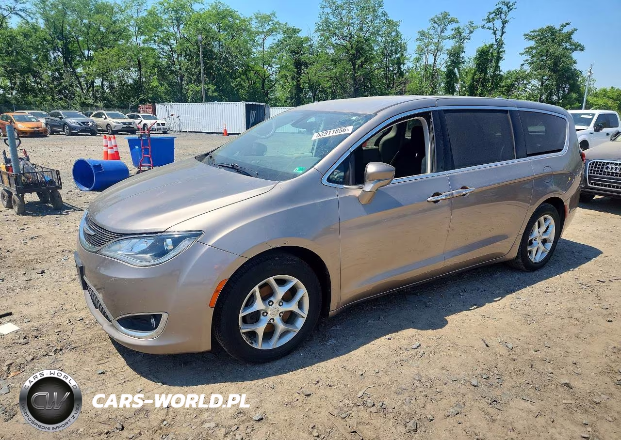 2018 Chrysler Pacifica Touring Plus