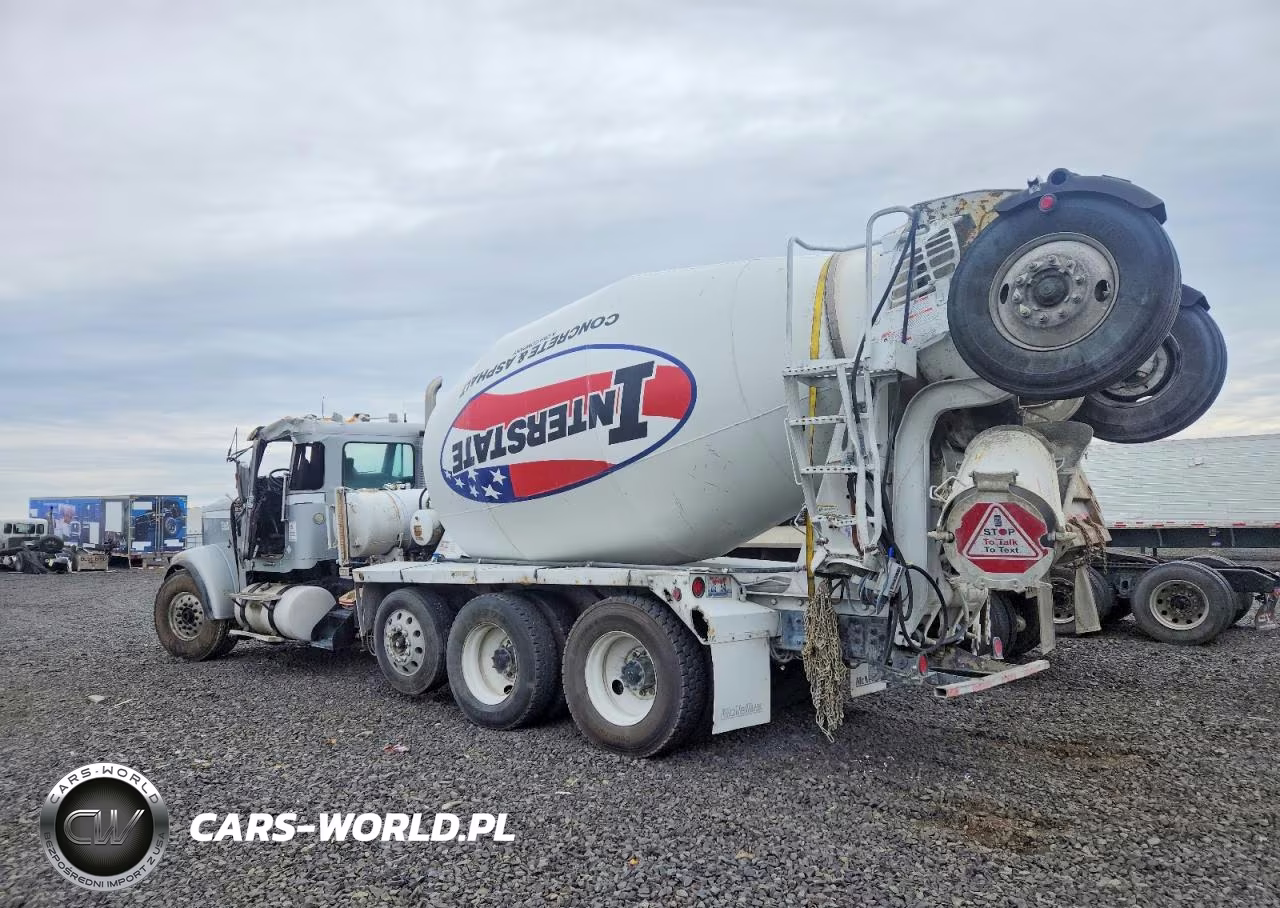 2005 Freightliner Conventional Fld120 VIN:1FVMALDL15DU32606 - 3