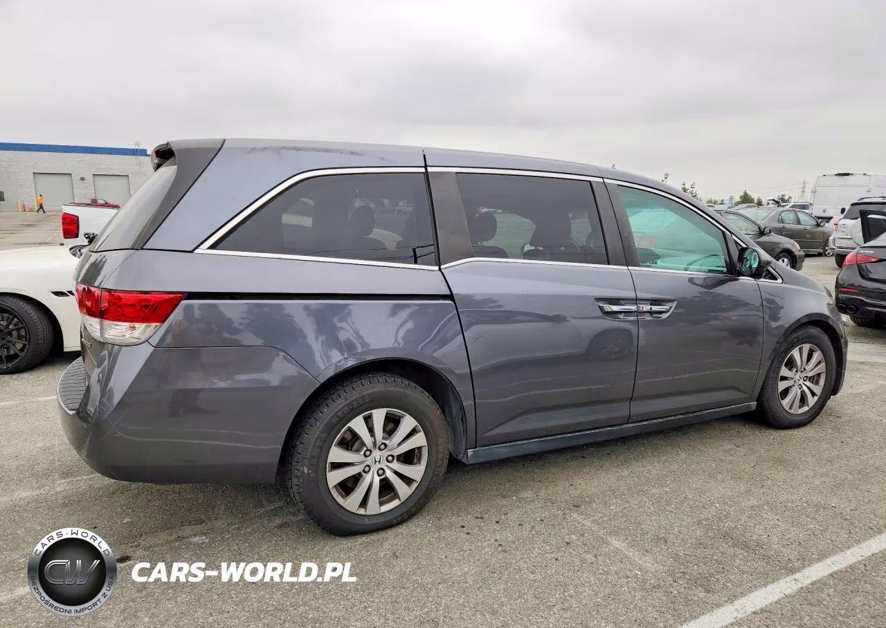 2017 Honda Odyssey Se VIN:5FNRL5H34HB023210 - 3