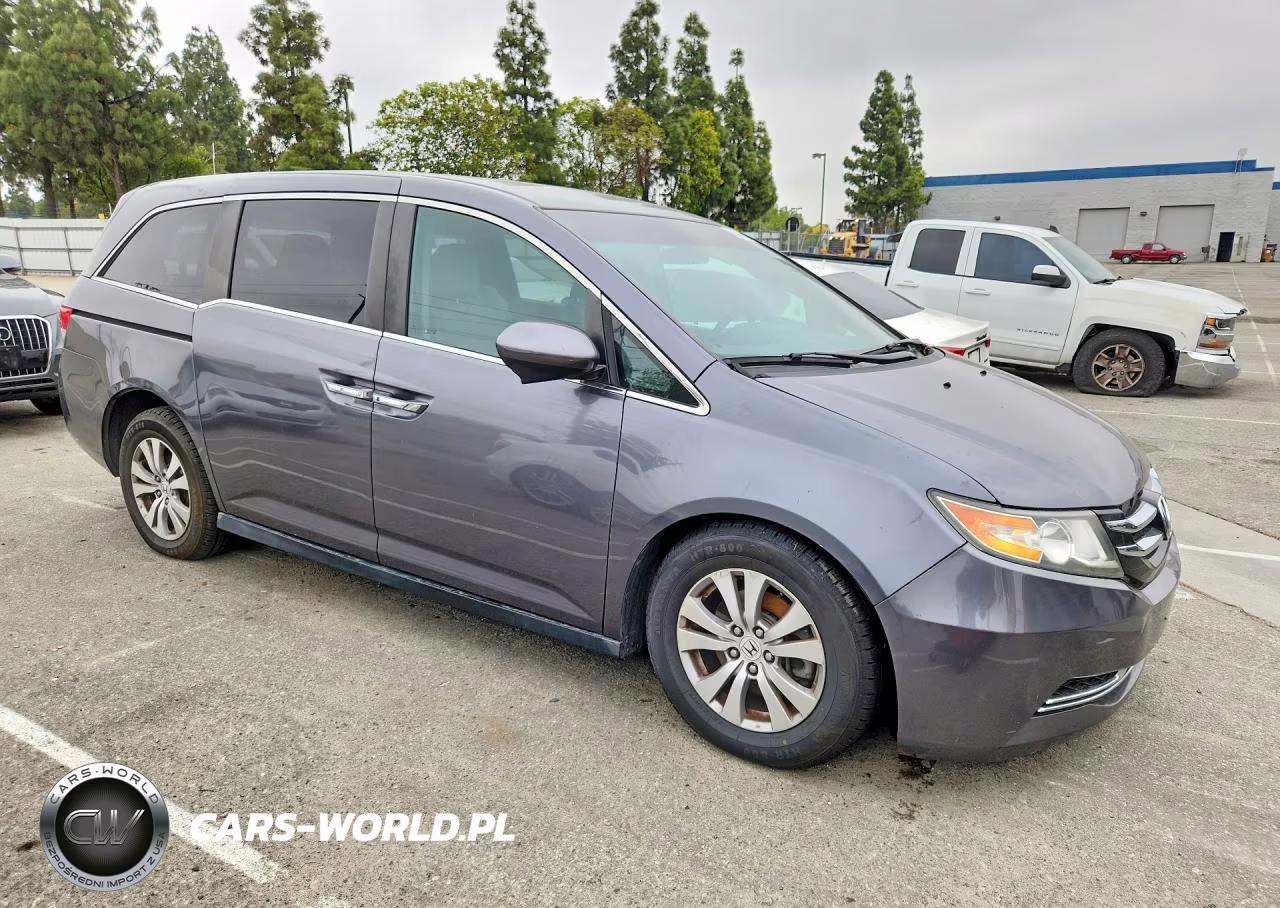 2017 Honda Odyssey Se VIN:5FNRL5H34HB023210 - 4