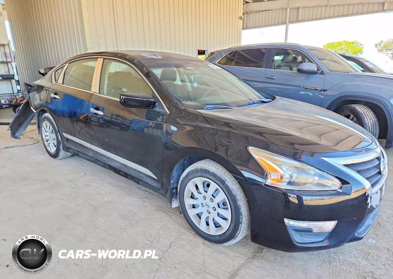 2014 Nissan Altima 2.5 S VIN:1N4AL3AP3EN387233 - 4