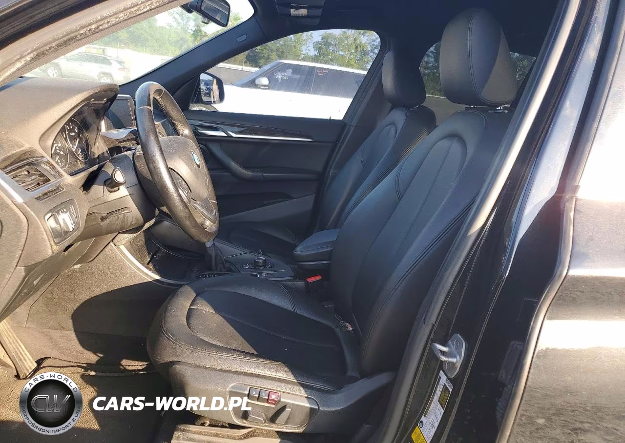 2018 BMW X1 xDrive28I VIN:WBXHT3C34J5F92921 - 7