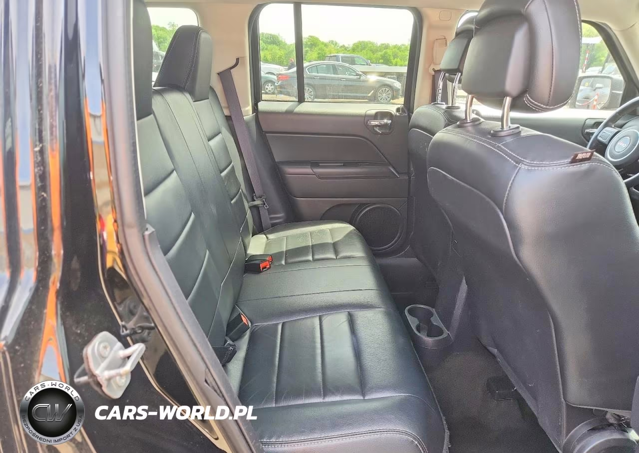 2016 Jeep Patriot Latitude VIN:1C4NJRFB5GD659081 - 11