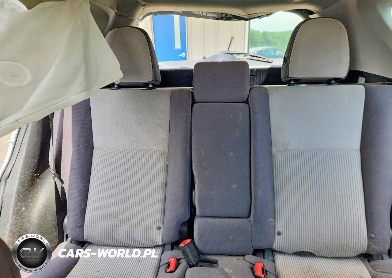 2015 Toyota Rav4 Xle VIN:2T3WFREVXFW233650 - 10