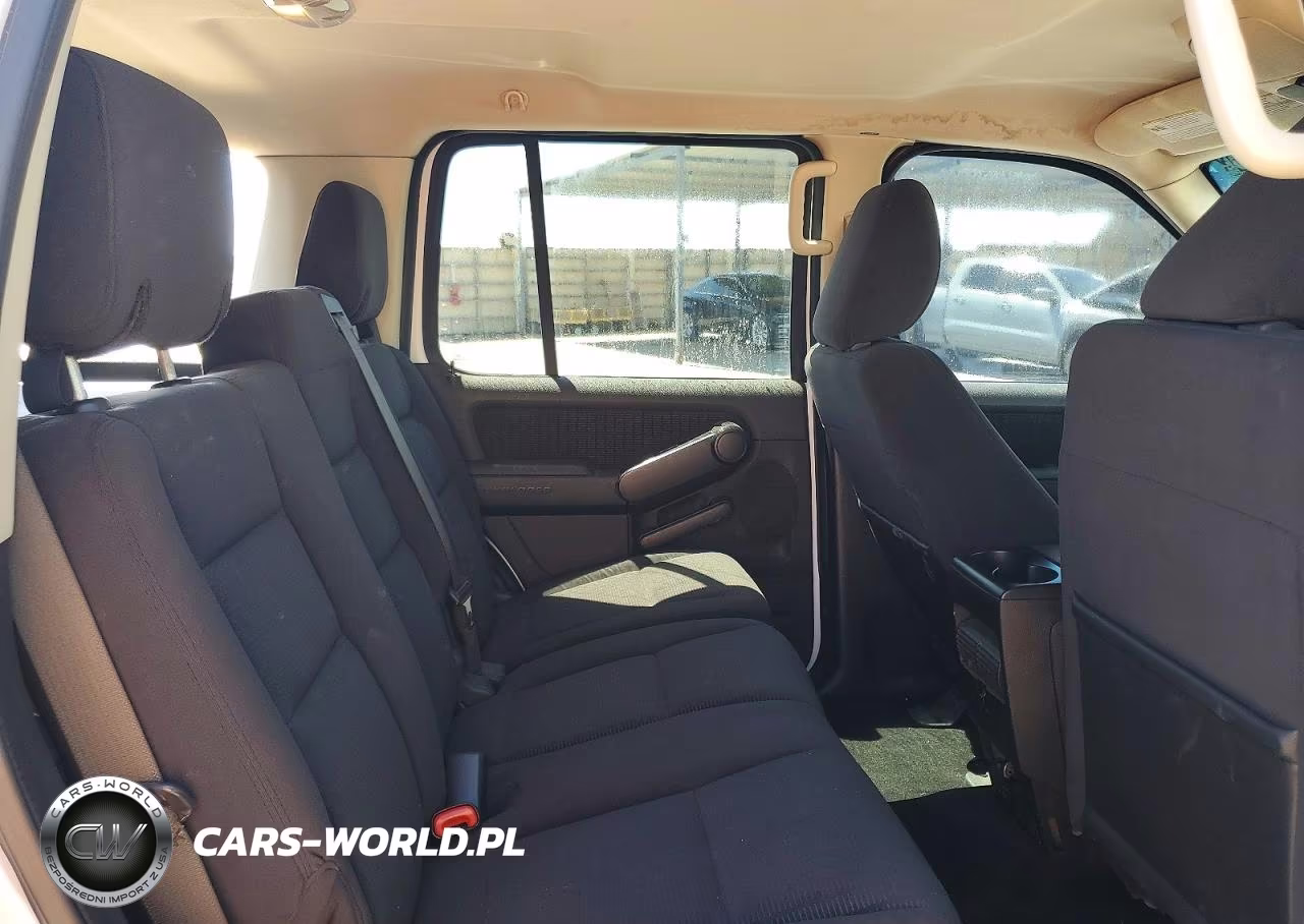 2010 Ford Explorer Xlt VIN:1FMEU7DE2AUA86104 - 11