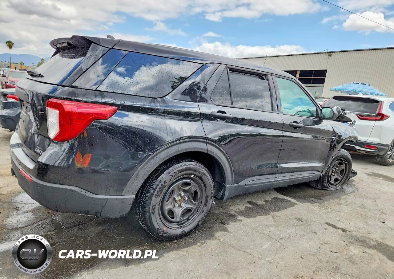 2024 Ford Explorer Police Interceptor VIN:1FM5K8AB1RGA64952 - 3