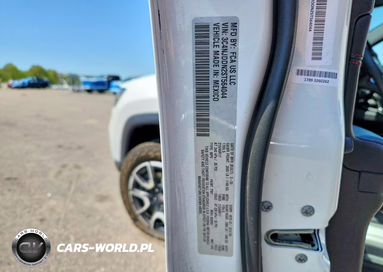 2025 Jeep Compass Trailhawk VIN:3C4NJDDN2ST564044 - 13