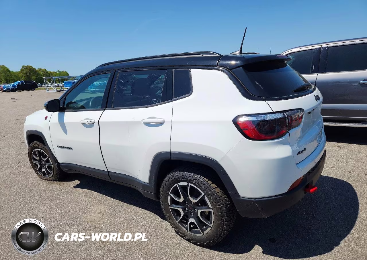 2025 Jeep Compass Trailhawk VIN:3C4NJDDN2ST564044 - 2