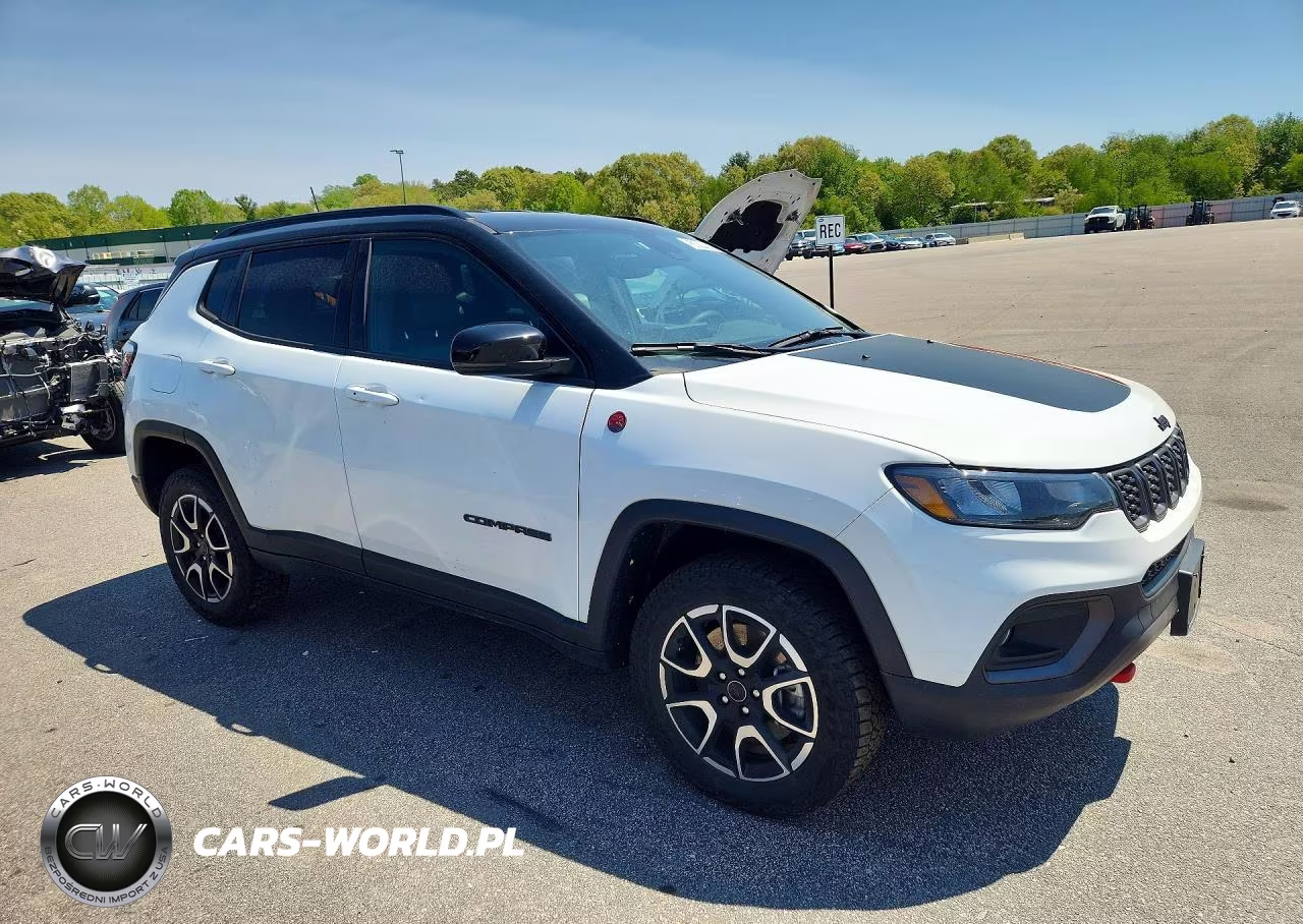 2025 Jeep Compass Trailhawk VIN:3C4NJDDN2ST564044 - 4
