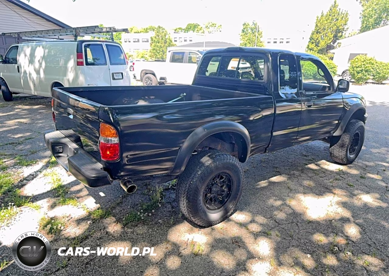 2004 Toyota Tacoma Xtracab VIN:5TEWN72N74Z392476 - 4