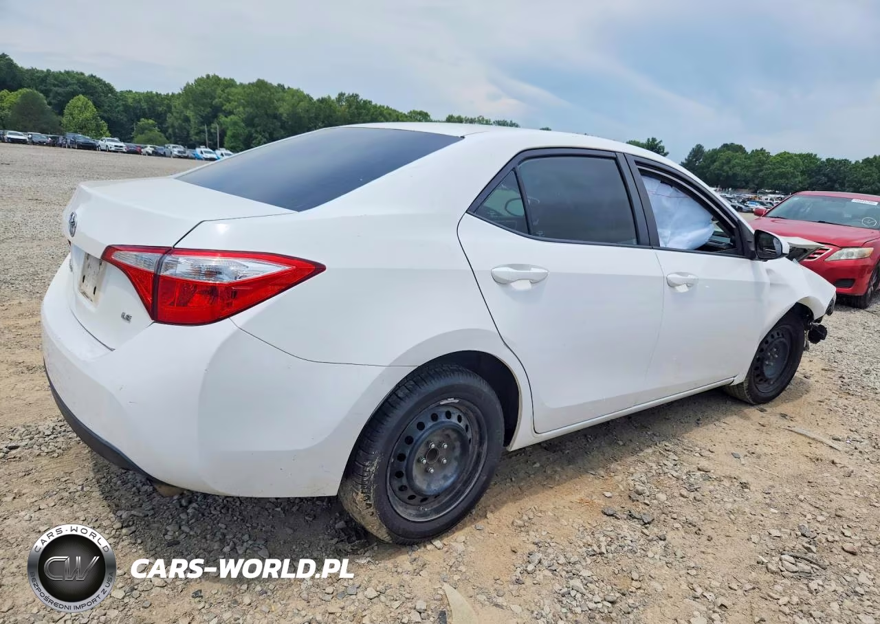 2015 Toyota Corolla Le VIN:2T1BURHE5FC384275 - 3