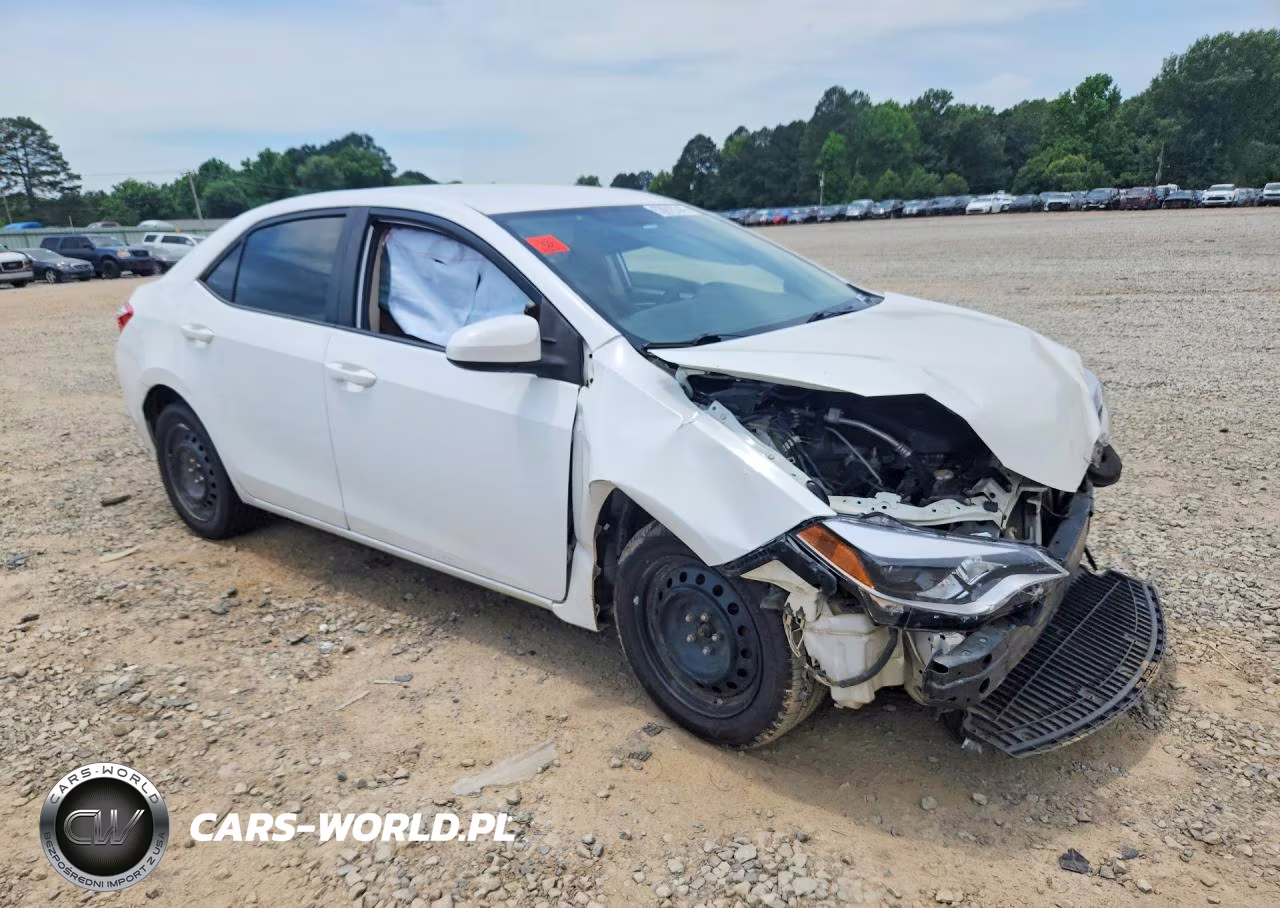 2015 Toyota Corolla Le VIN:2T1BURHE5FC384275 - 4
