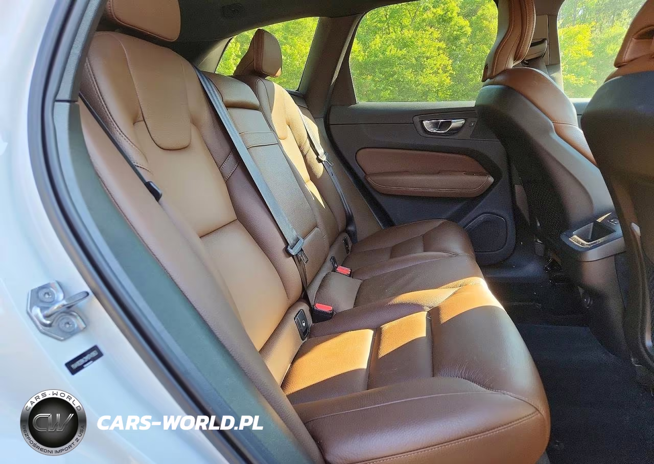 2021 Volvo Xc60 T5 Momentum VIN:YV4102RK2M1741963 - 11