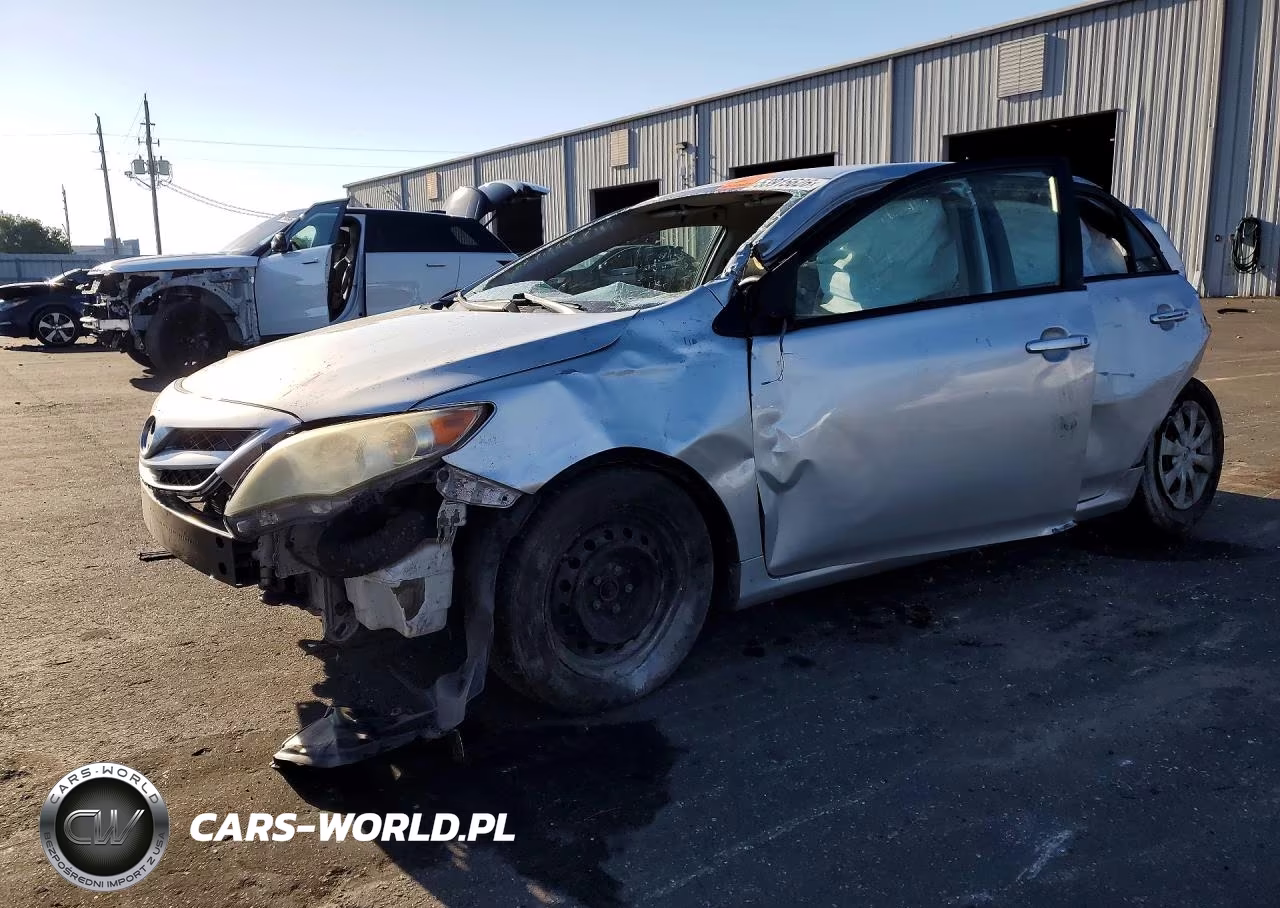 2011 Toyota Corolla Le – zdjęcie 1 z 12